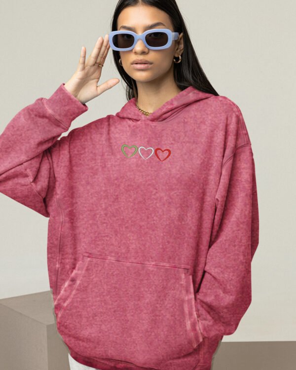 Bluza oversize z kapturem <br>Serca w kolorach Włoch <br>Haft, Efekt sprania